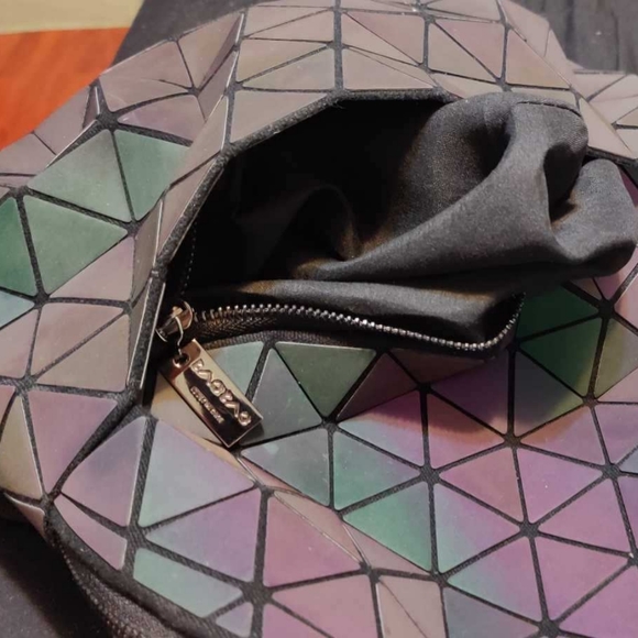 Issey Miyake Bao Bao Male Triangled Colored Back - Picture 4 of 7
